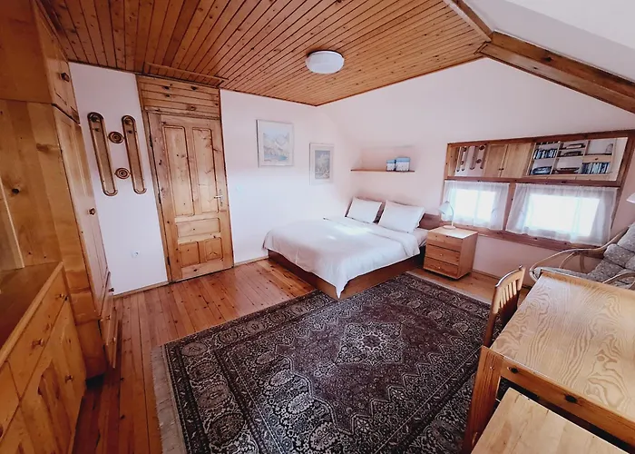 The Architect's - Center, Spacious, Unique アパート